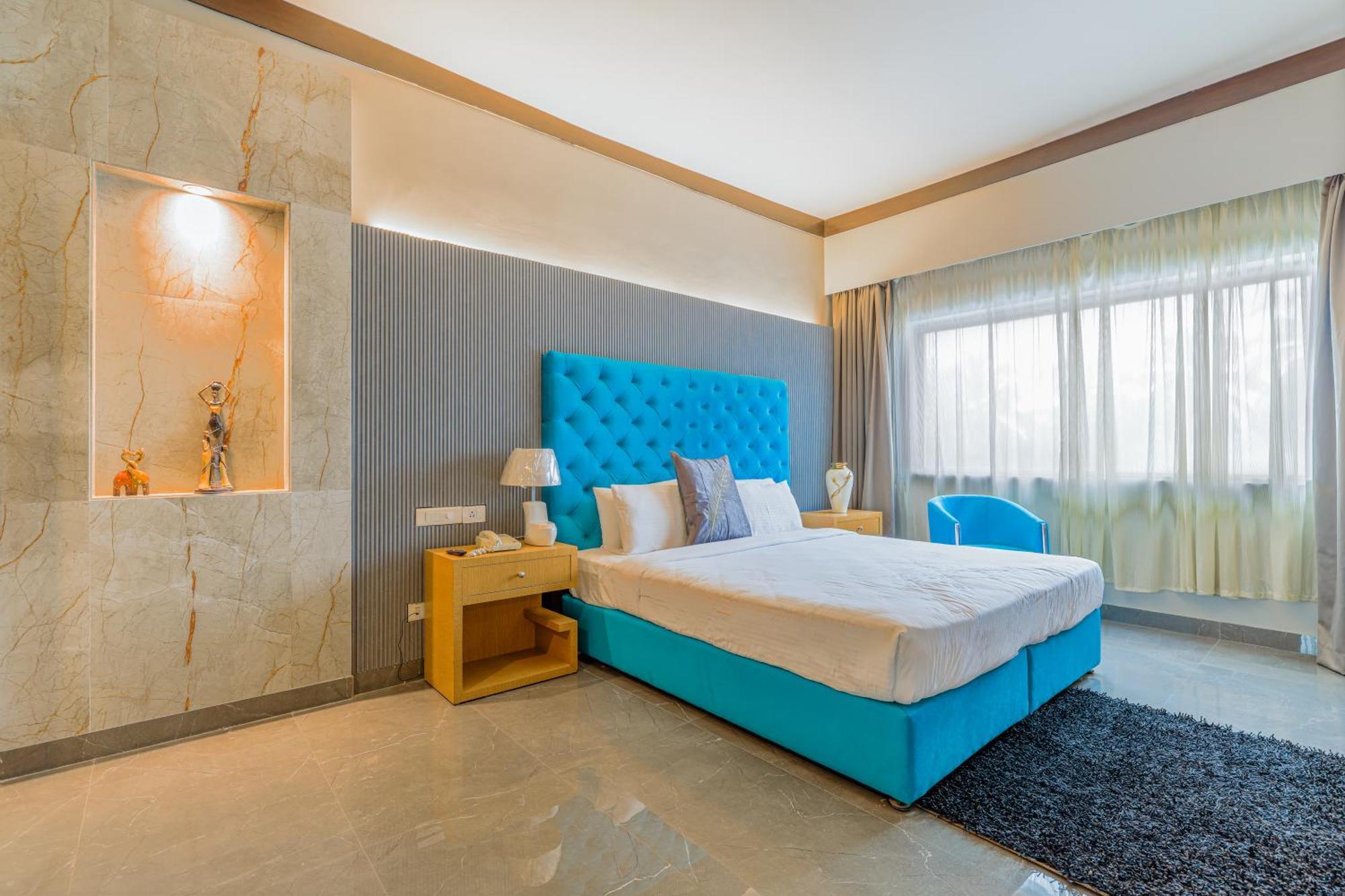 Hotel Pal Heights Μπουμπάνεσβαρ Εξωτερικό φωτογραφία
